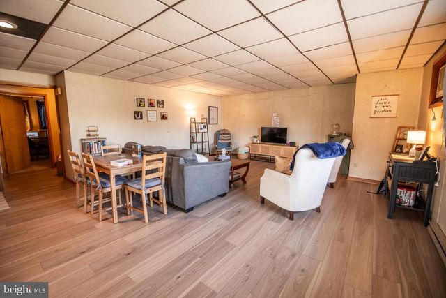 334 WASHINGTON ST, East Greenville, PA 18041