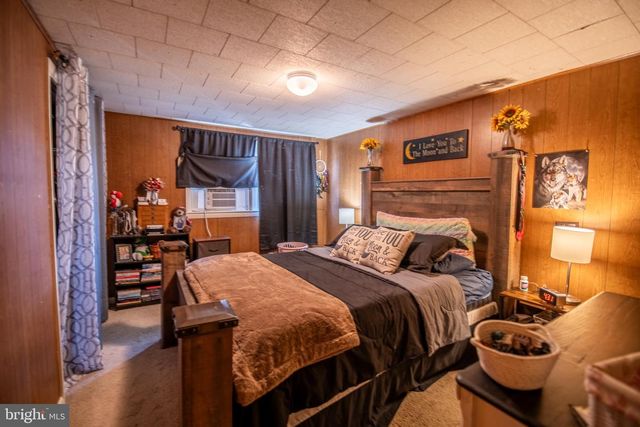 334 WASHINGTON ST, East Greenville, PA 18041