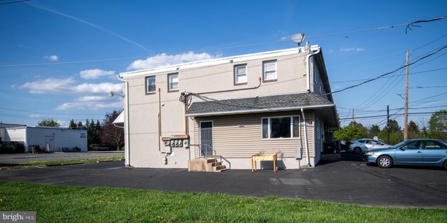 334 WASHINGTON ST, East Greenville, PA 18041