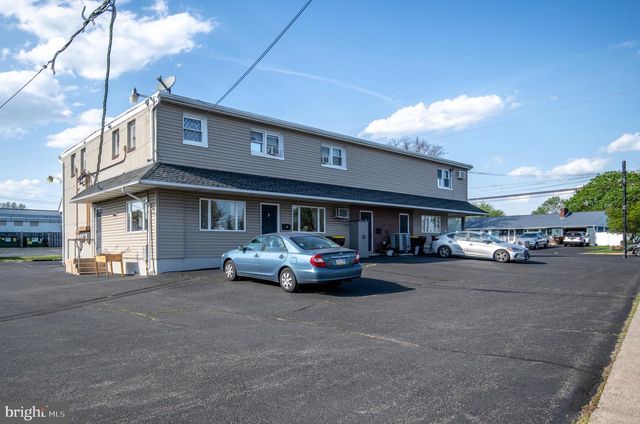 334 WASHINGTON ST, East Greenville, PA 18041