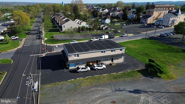 334 WASHINGTON ST, East Greenville, PA 18041