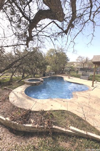 27910 George Obrien, San Antonio, TX 78260