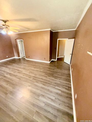 27910 George Obrien, San Antonio, TX 78260