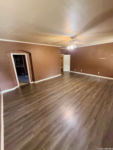 27910 George Obrien, San Antonio, TX 78260