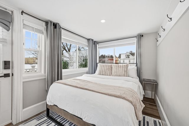 13 Leyden St, Medford, MA 02155