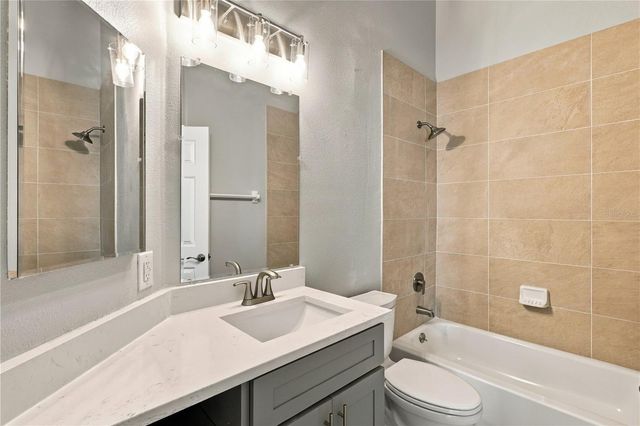 941 VINDALE ROAD, Tavares, FL 32778