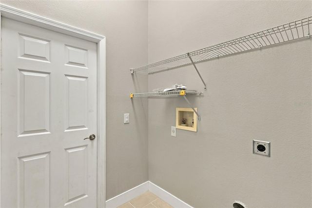 941 VINDALE ROAD, Tavares, FL 32778