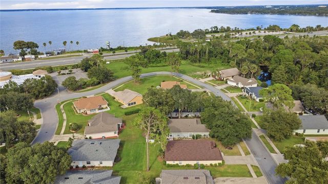 941 VINDALE ROAD, Tavares, FL 32778
