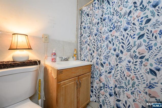 24 23rd Street, East Orange, NJ 07017