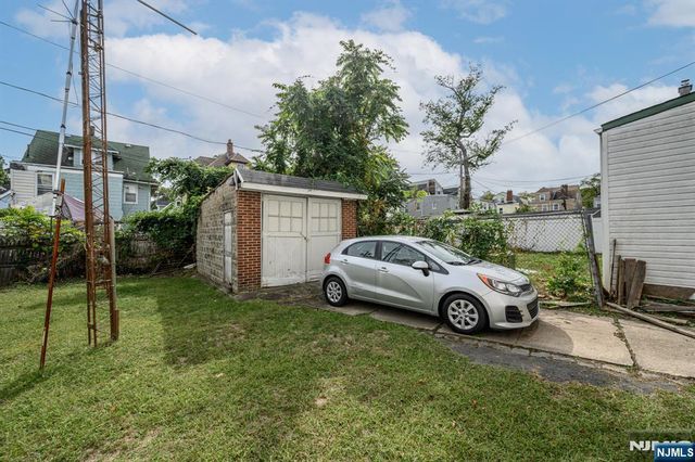 24 23rd Street, East Orange, NJ 07017