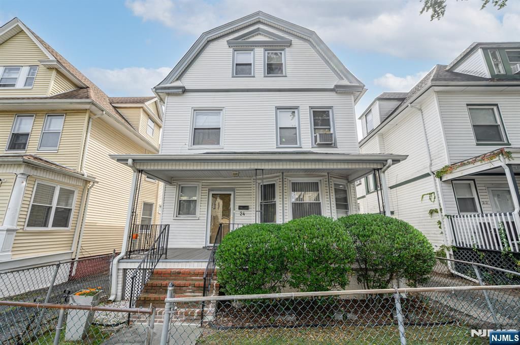 24 23rd Street, East Orange, NJ 07017