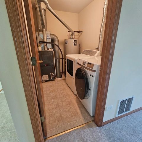 1111 Colonial Drive, Joliet, IL 60432