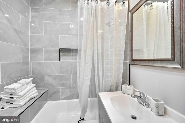 4227 EDSON PL NE, Washington, DC 20019