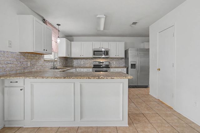 5016 Meridian Lane, Fort Worth, TX 76244