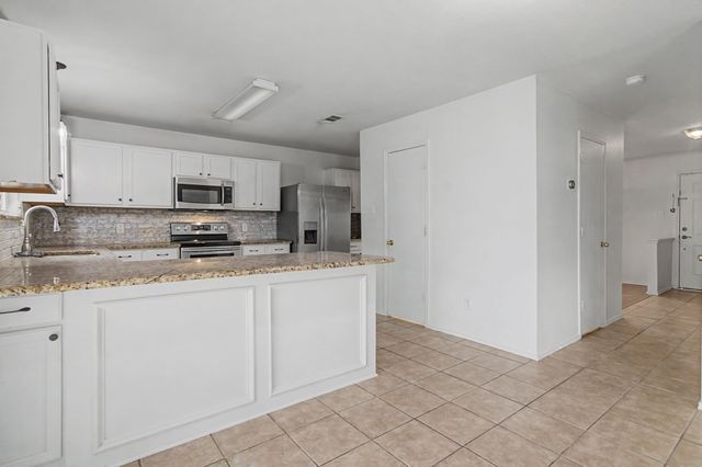 5016 Meridian Lane, Fort Worth, TX 76244