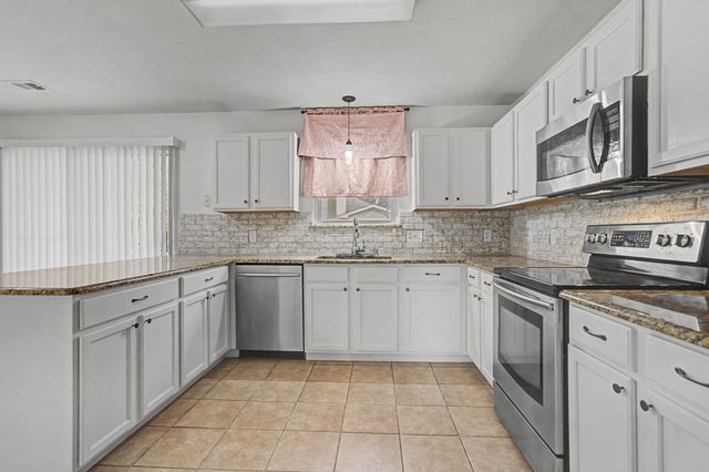 5016 Meridian Lane, Fort Worth, TX 76244