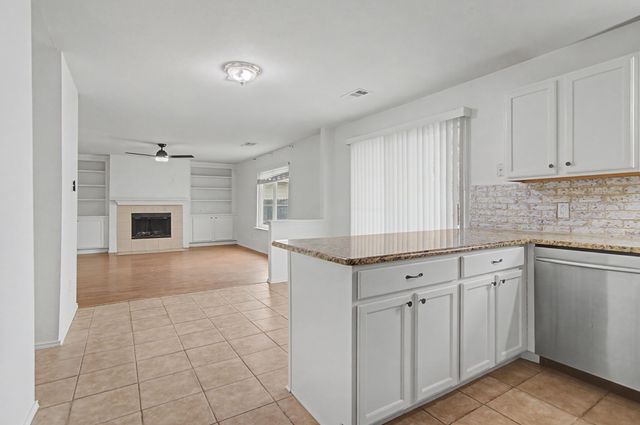 5016 Meridian Lane, Fort Worth, TX 76244