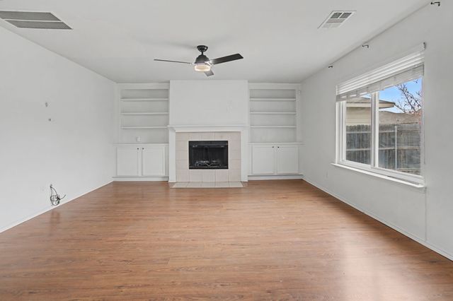 5016 Meridian Lane, Fort Worth, TX 76244