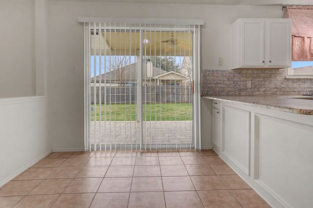 5016 Meridian Lane, Fort Worth, TX 76244