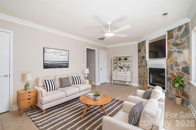 233 Southgate Lane, Mount Holly, NC 28120