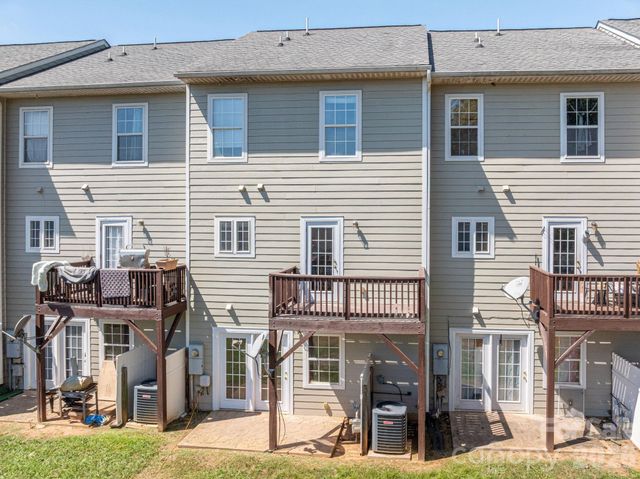 233 Southgate Lane, Mount Holly, NC 28120