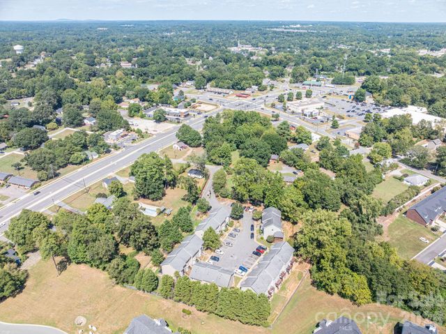 233 Southgate Lane, Mount Holly, NC 28120