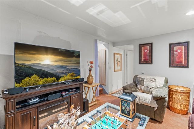 682 Buckingham Square, Lake Arrowhead, CA 92352
