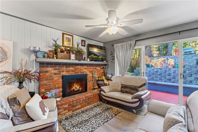 682 Buckingham Square, Lake Arrowhead, CA 92352