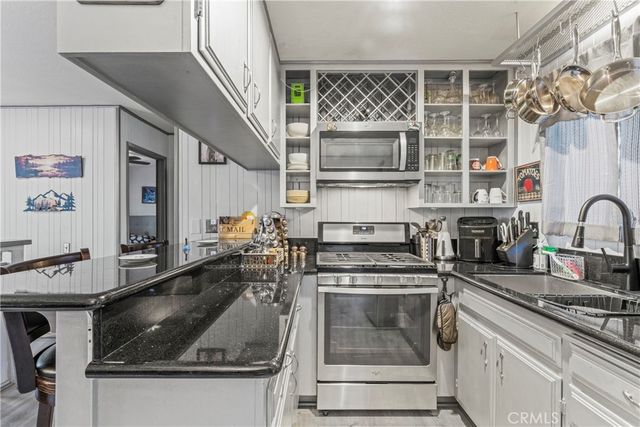 682 Buckingham Square, Lake Arrowhead, CA 92352