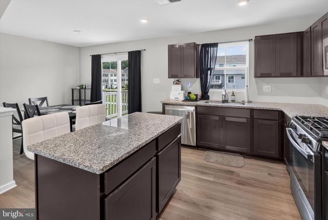 25 MULBERRY LN, Clementon, NJ 08021