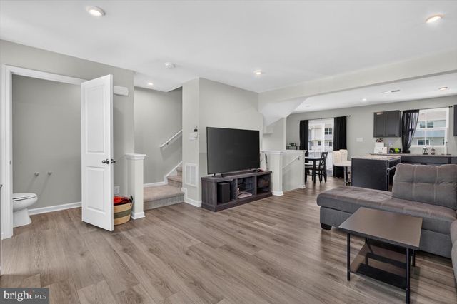 25 MULBERRY LN, Clementon, NJ 08021