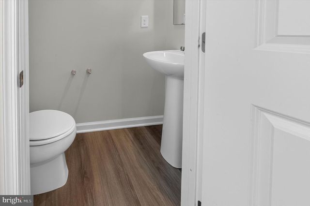 25 MULBERRY LN, Clementon, NJ 08021