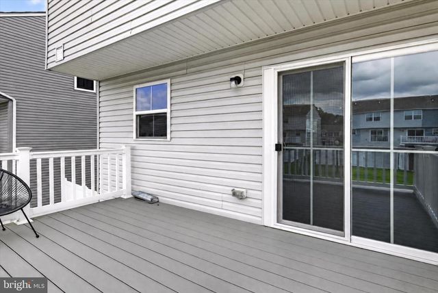 25 MULBERRY LN, Clementon, NJ 08021