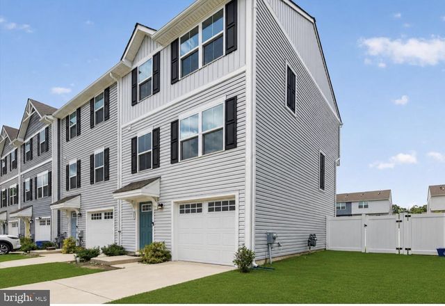 25 MULBERRY LN, Clementon, NJ 08021