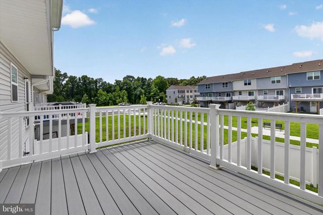 25 MULBERRY LN, Clementon, NJ 08021