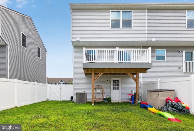 25 MULBERRY LN, Clementon, NJ 08021