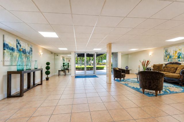 14250 SW 62nd Street 521, Miami, FL 33183