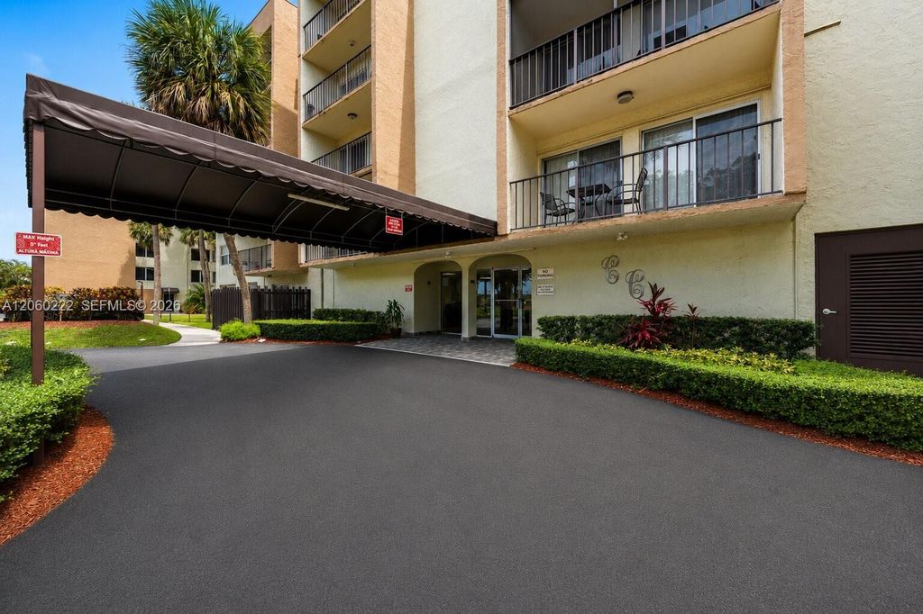 14250 SW 62nd Street 521, Miami, FL 33183
