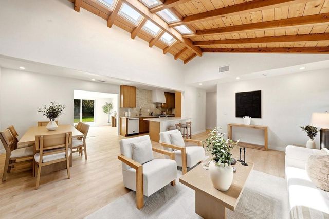 3027 Wing Street, San Diego, CA 92110
