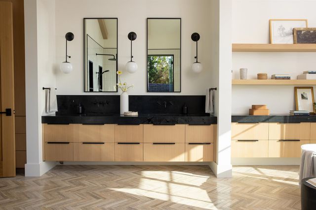 325 Hokiokio Pl, Lahaina, HI 96761