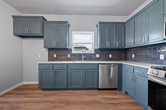 524 E Grumann Street, Midwest City, OK 73110