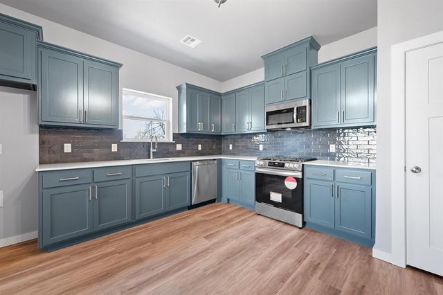 524 E Grumann Street, Midwest City, OK 73110