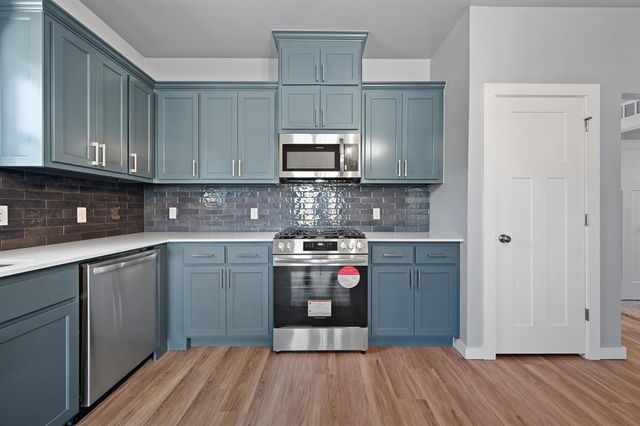 524 E Grumann Street, Midwest City, OK 73110