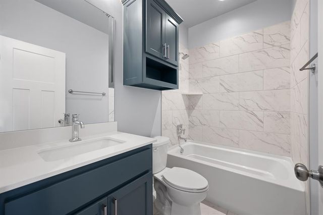 524 E Grumann Street, Midwest City, OK 73110