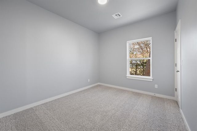 524 E Grumann Street, Midwest City, OK 73110