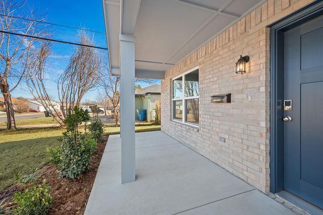 524 E Grumann Street, Midwest City, OK 73110