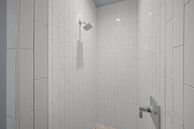 524 E Grumann Street, Midwest City, OK 73110