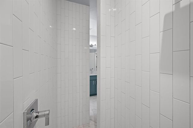 524 E Grumann Street, Midwest City, OK 73110