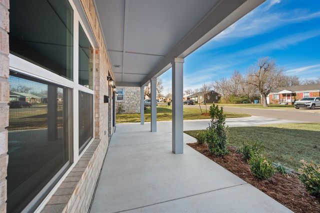 524 E Grumann Street, Midwest City, OK 73110