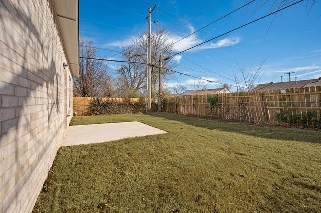 524 E Grumann Street, Midwest City, OK 73110